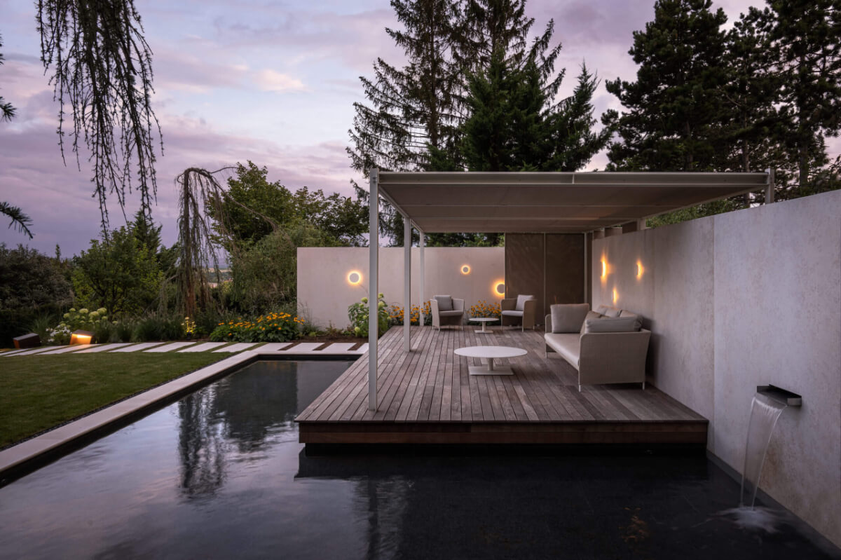 Terrassierter Hang mit Nutzgarten